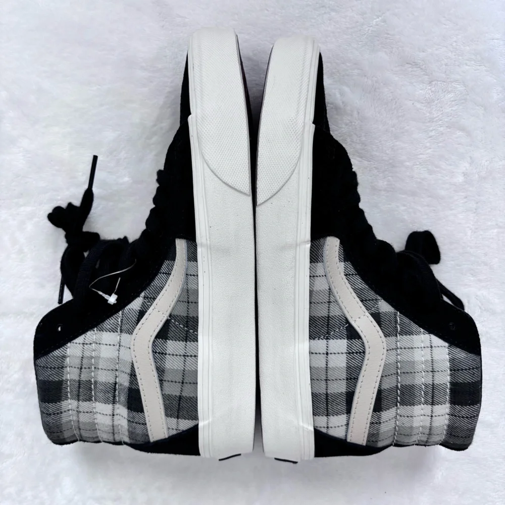 VANS SK8-Hi Grunge Black & Gray Plaid Suede High Top Sneakers--NEW--5.5M